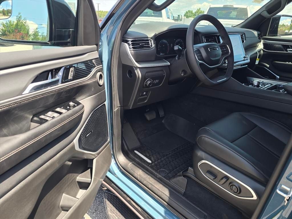 New 2026 Jeep Grand Wagoneer UPLAND 4X4 Sport Utility