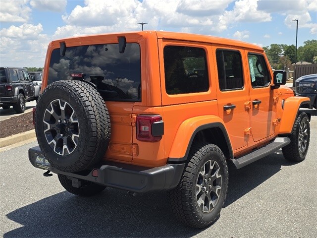 2025 Jeep Wrangler Sahara photo 3
