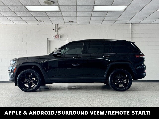 2023 Jeep Grand Cherokee Limited Sport photo 3