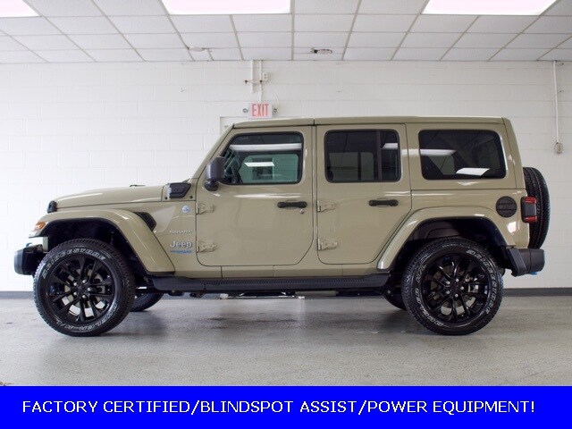 2022 Jeep Wrangler Unlimited Sahara 4xe photo 2
