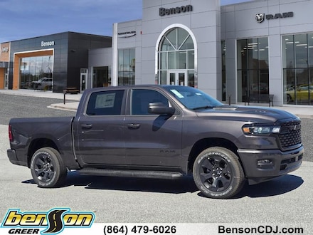 2026 Ram 1500 EXPRESS CREW CAB 4X4 5'7 BOX Pickup