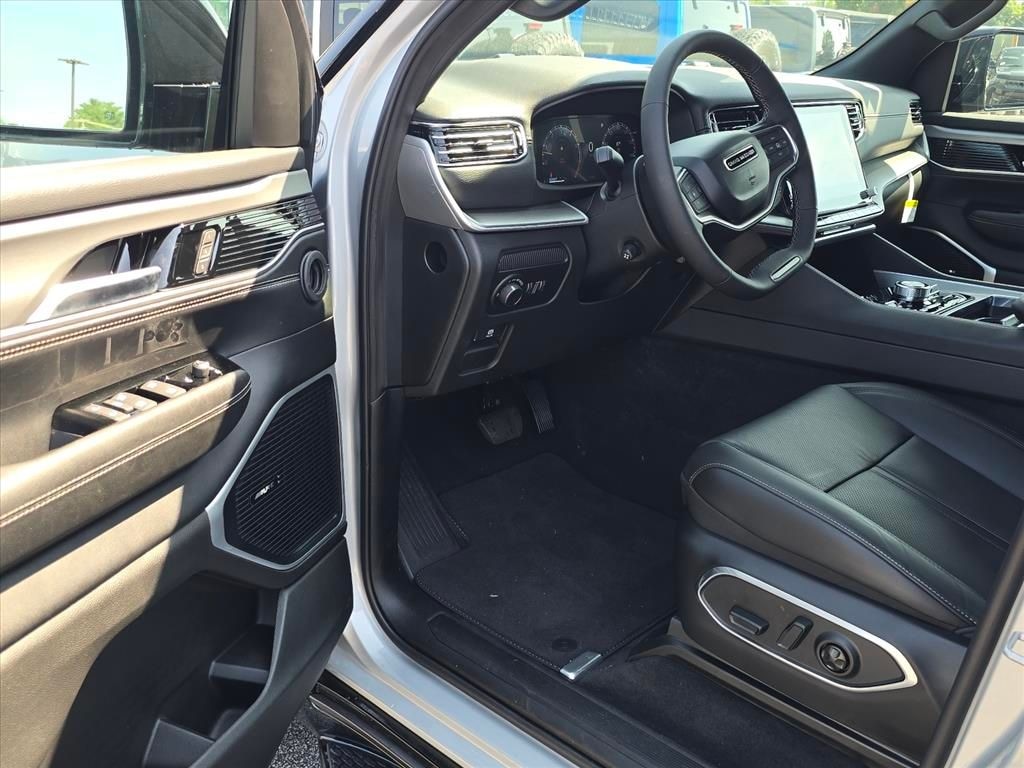 New 2026 Jeep Grand Wagoneer UPLAND 4X4 Sport Utility