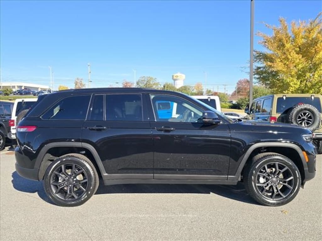 New 2025 Jeep Grand Cherokee LIMITED 4X4 Sport Utility