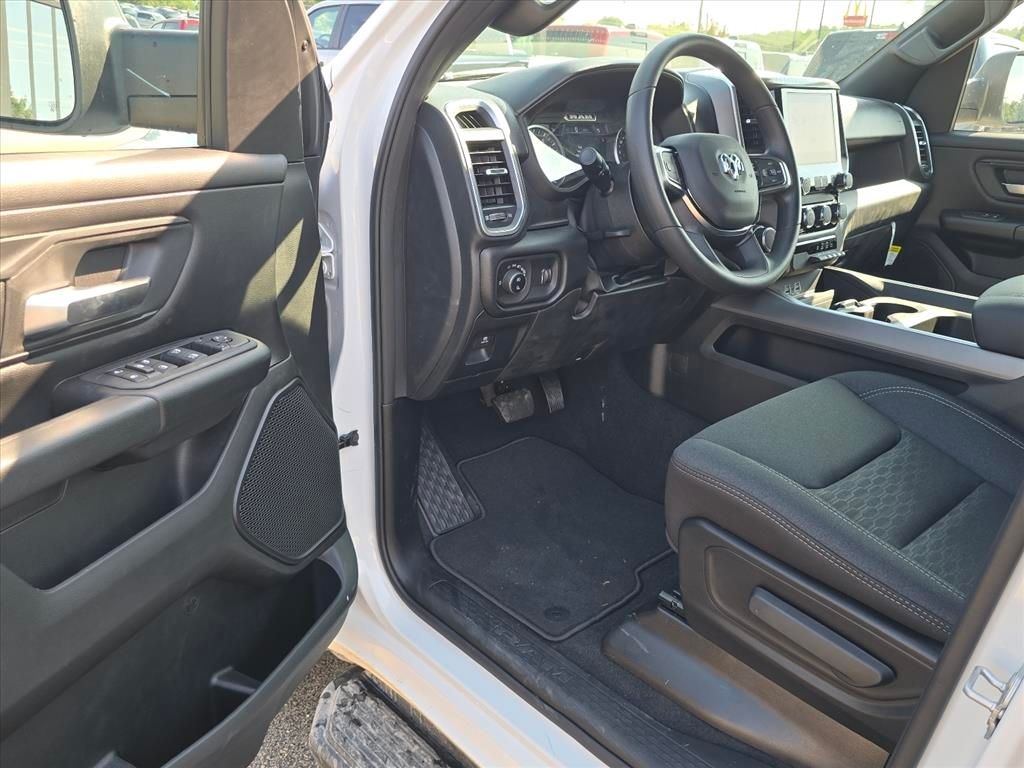 New 2026 Ram 1500 EXPRESS CREW CAB 4X4 5'7 BOX Pickup