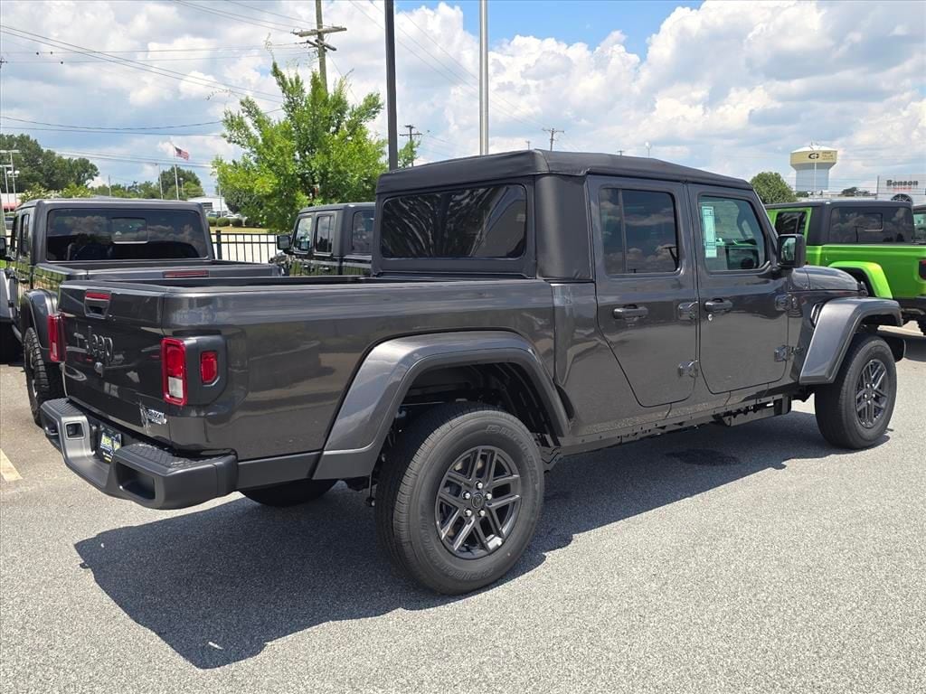 New 2026 Jeep Gladiator SPORT S 4X4 Pickup