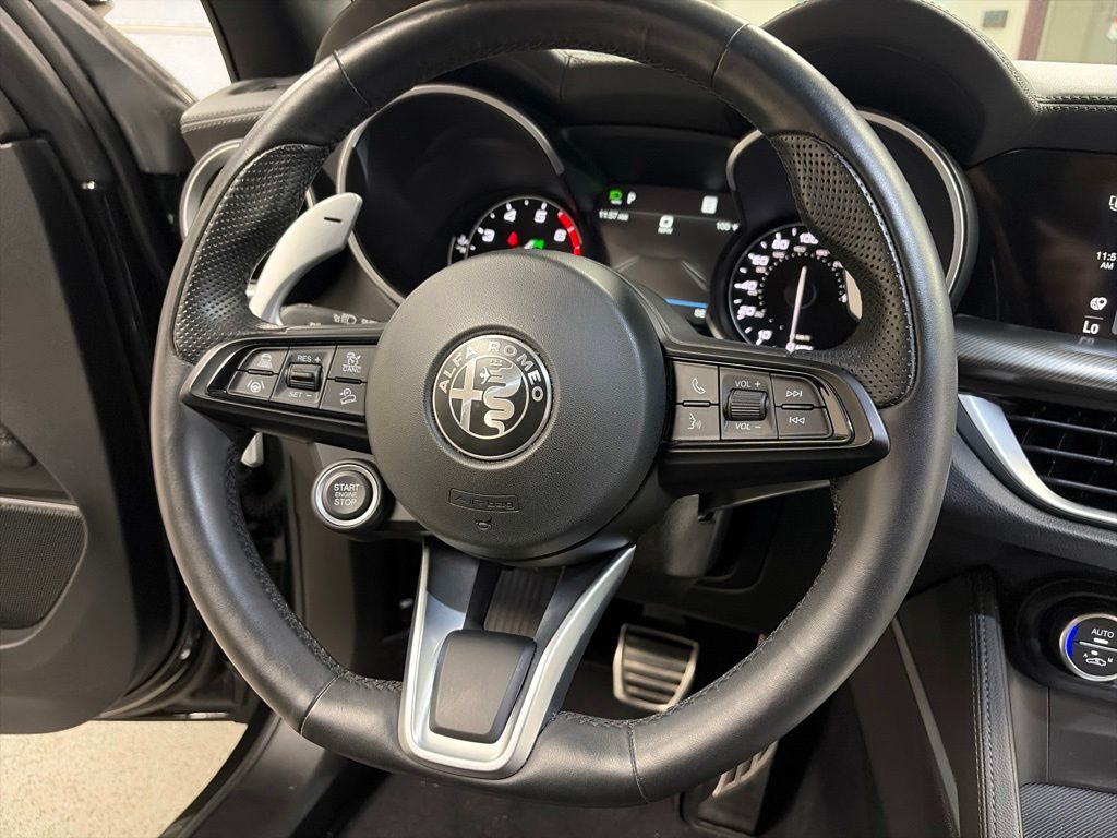 2023 Alfa Romeo Stelvio Veloce - Photo 22