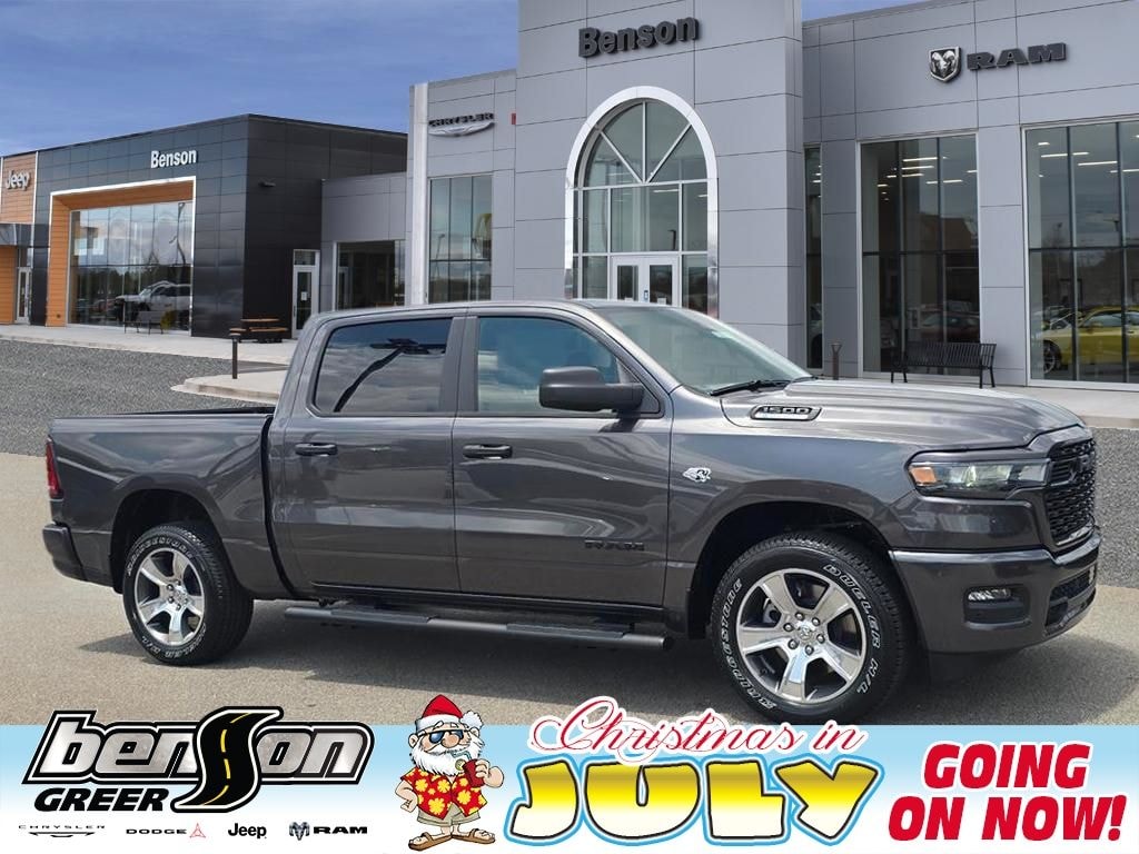 New 2026 Ram 1500 EXPRESS CREW CAB 4X4 5'7 BOX Pickup