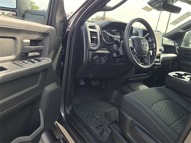 2025 Ram 2500 Tradesman photo 4