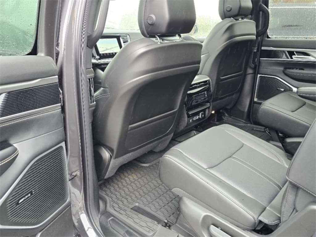 New 2025 Jeep Wagoneer OVERLAND 4X4 Sport Utility