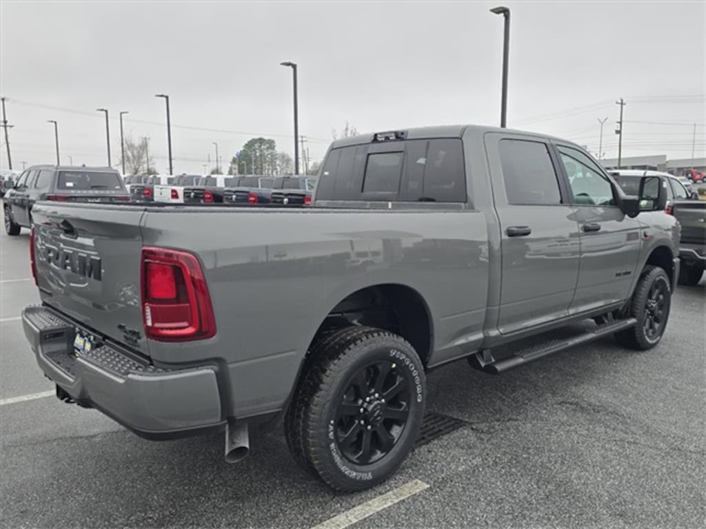 New 2026 Ram 2500 BIG HORN CREW CAB 4X4 6'4 BOX Pickup