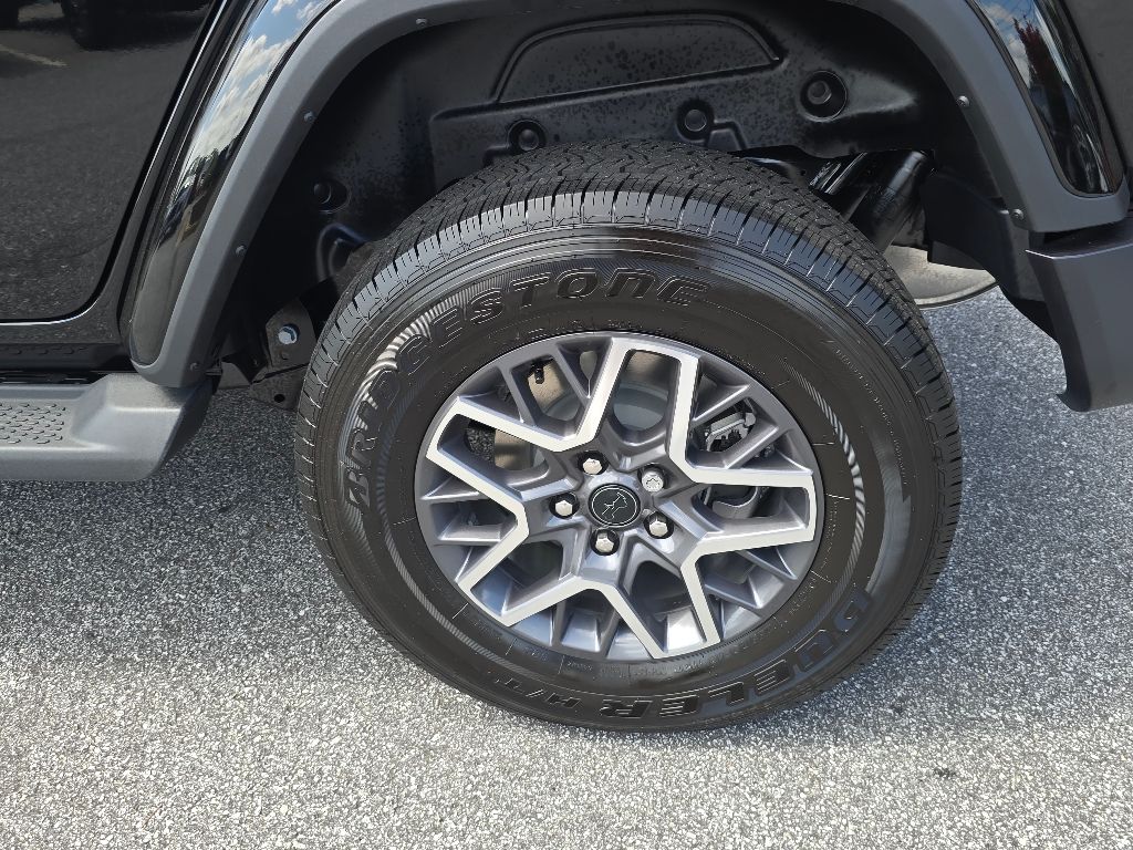 2025 Jeep Wrangler 4-Door Sahara - Photo 7