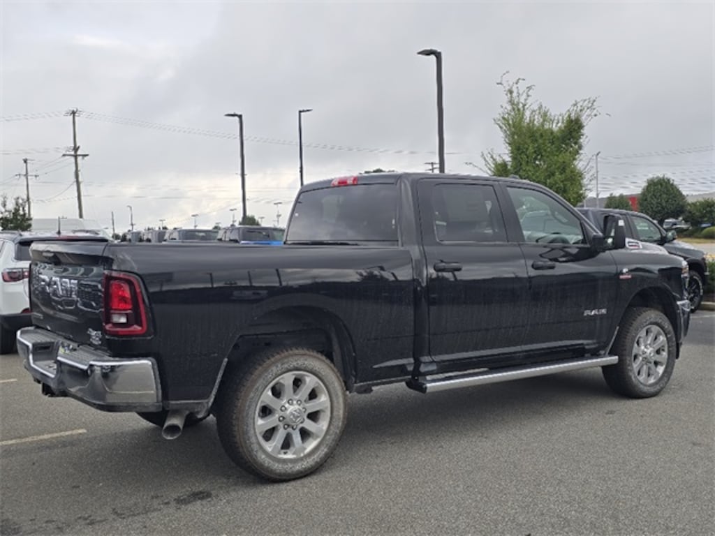 New 2026 Ram 2500 BIG HORN CREW CAB 4X4 6'4 BOX Pickup