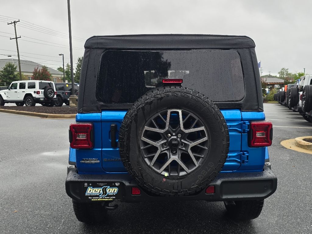 2025 Jeep Wrangler 4-Door Sahara - Photo 14