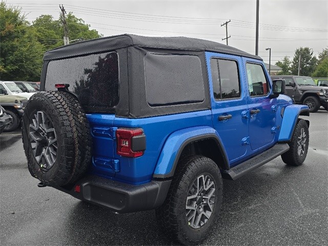 2025 Jeep Wrangler Sahara photo 3