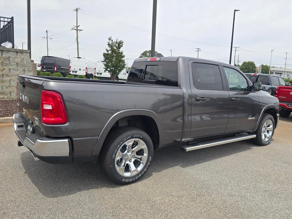 New 2026 Ram 1500 BIG HORN CREW CAB 4X4 6'4 BOX Pickup