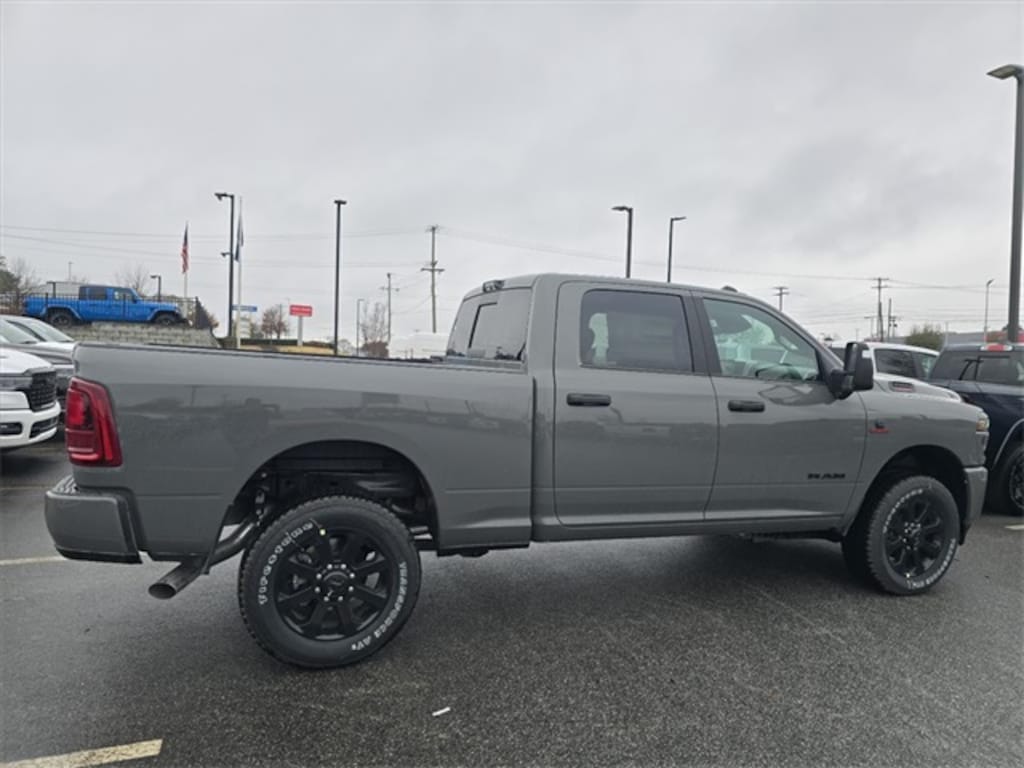 New 2026 Ram 2500 BIG HORN CREW CAB 4X4 6'4 BOX Pickup