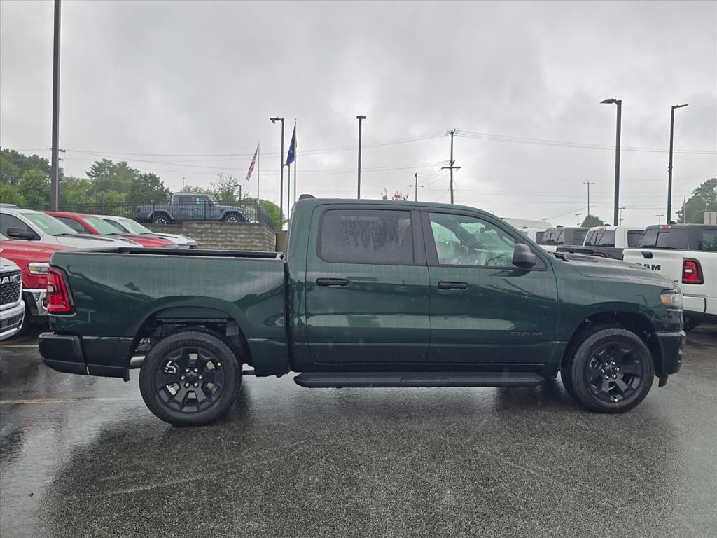 New 2026 Ram 1500 EXPRESS CREW CAB 4X4 5'7 BOX Pickup