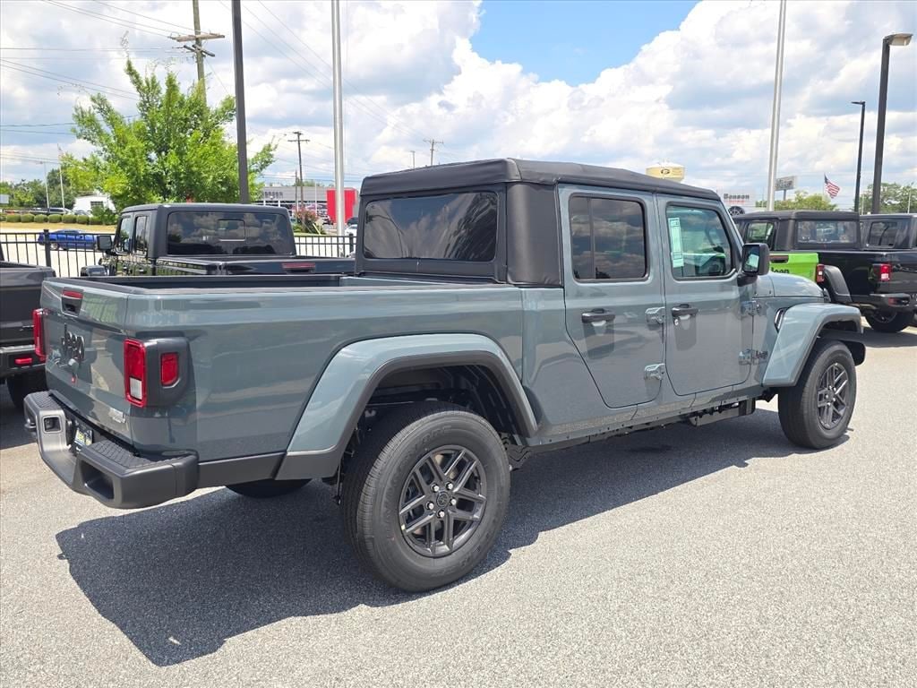 New 2026 Jeep Gladiator SPORT S 4X4 Pickup