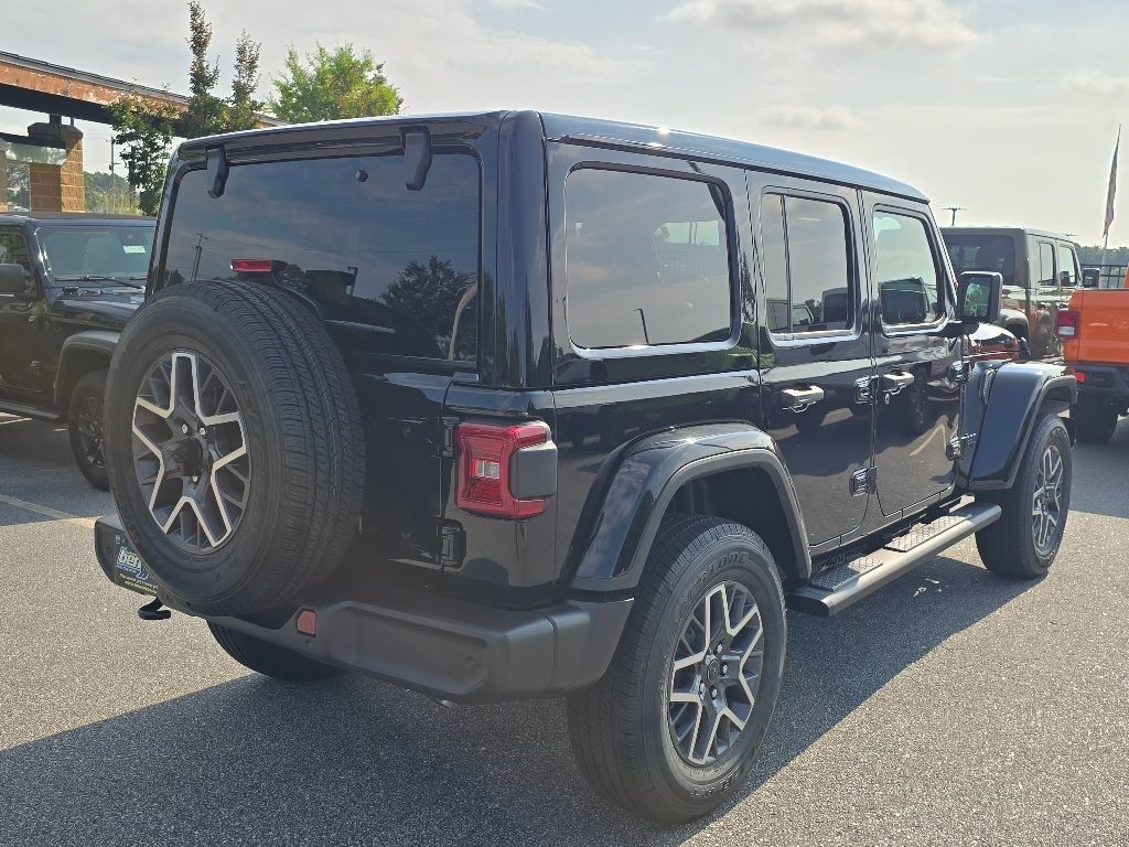 New 2025 Jeep Wrangler 4-DOOR SAHARA Sport Utility