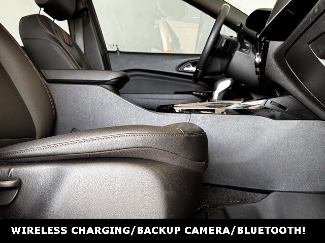 2025 Chevrolet Trax photo 3