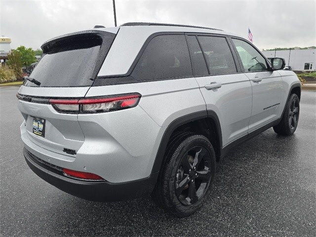 2025 Jeep Grand Cherokee Altitude X photo 3