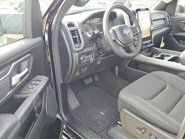 2025 Ram 1500 Big Horn photo 4