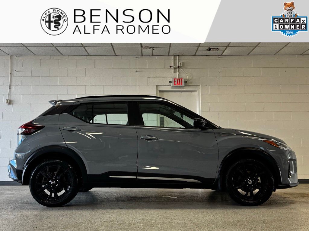 2021 Nissan Kicks SR
