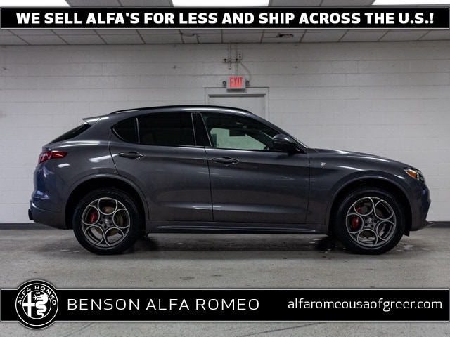 2022 Alfa Romeo Stelvio Ti's photo