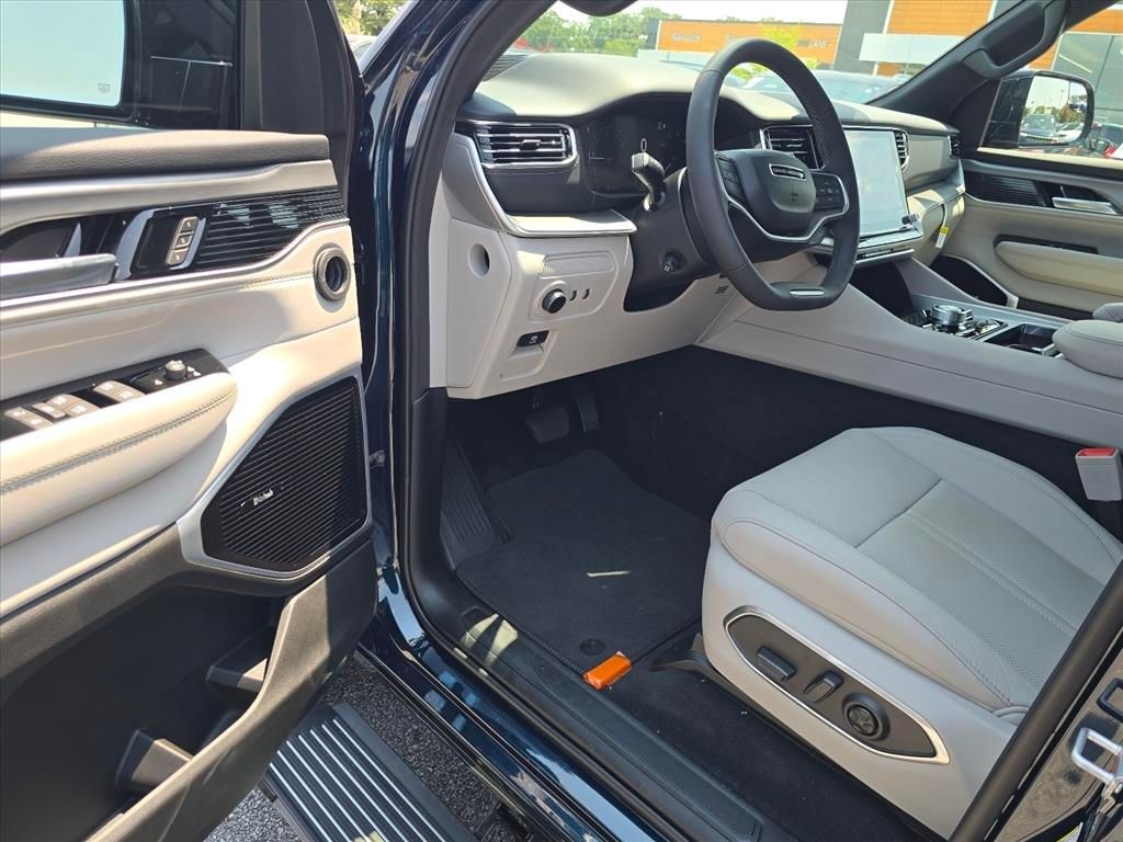 New 2026 Jeep Grand Wagoneer L LIMITED RESERVE 4X4 Sport Utility