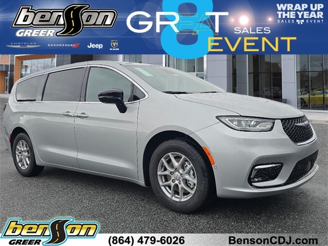 2026 Chrysler Pacifica Select's photo