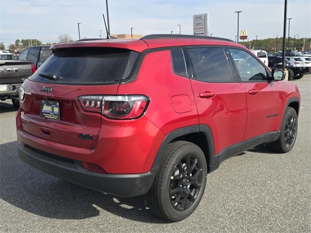 New 2026 Jeep Compass LATITUDE ALTITUDE 4X4 Sport Utility
