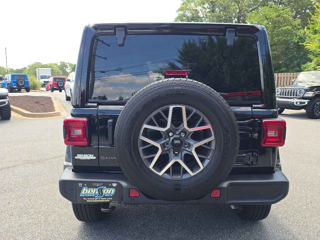 2025 Jeep Wrangler 4-Door Sahara - Photo 14
