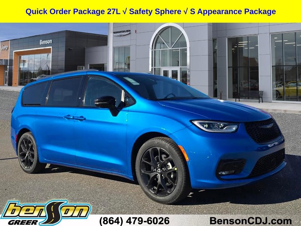New 2026 Chrysler Pacifica SELECT Passenger Van