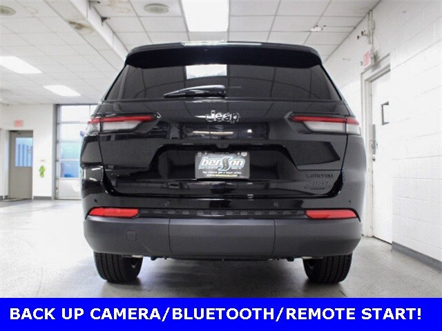 2025 Jeep Grand Cherokee Limited photo 2