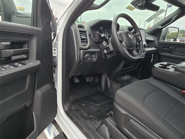 2026 Ram 3500 Tradesman photo 4