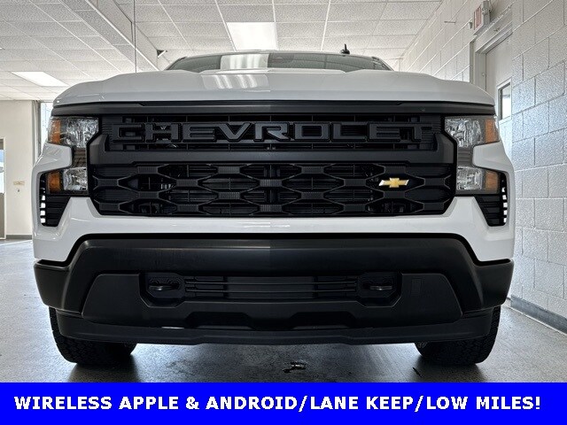 2024 Chevrolet Silverado 1500 photo 2