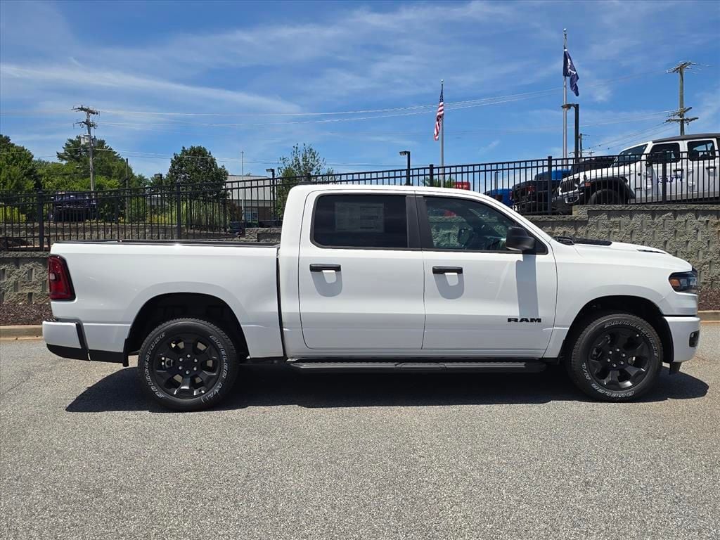 New 2026 Ram 1500 EXPRESS CREW CAB 4X4 5'7 BOX Pickup