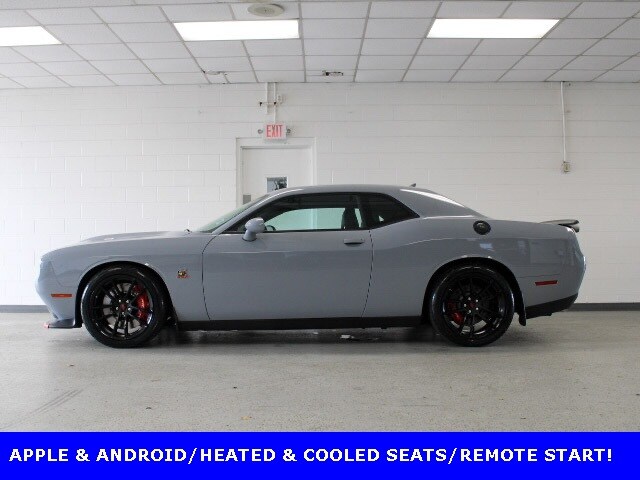 2022 Dodge Challenger R/T Scat Pack photo 3