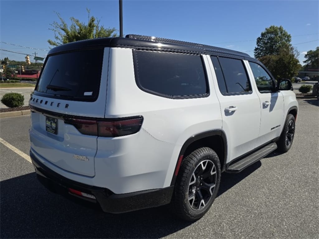 New 2025 Jeep Wagoneer OVERLAND 4X4 Sport Utility