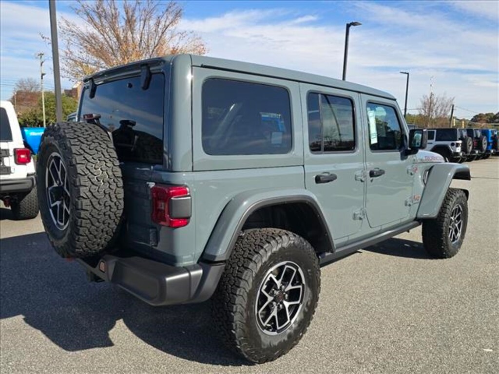 New 2026 Jeep Wrangler 4-DOOR RUBICON Sport Utility