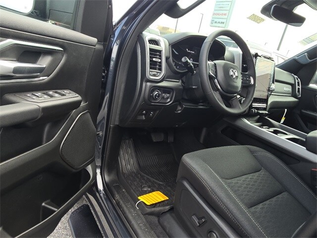 2025 Ram 1500 Big Horn photo 3