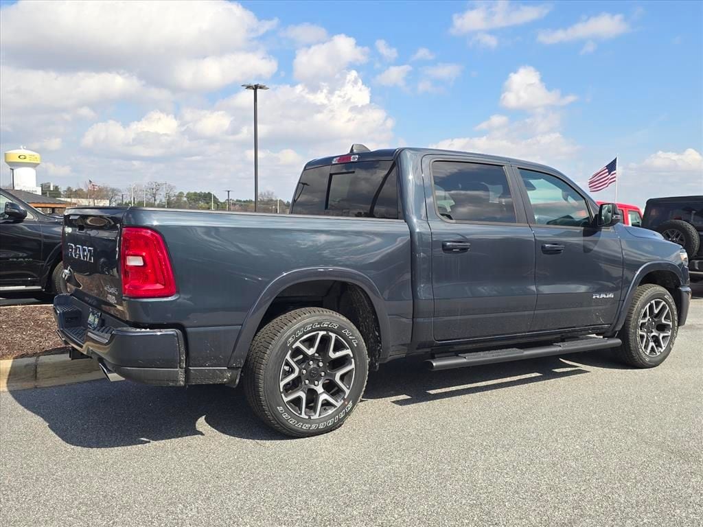 New 2026 Ram 1500 LARAMIE CREW CAB 4X4 5'7 BOX Pickup