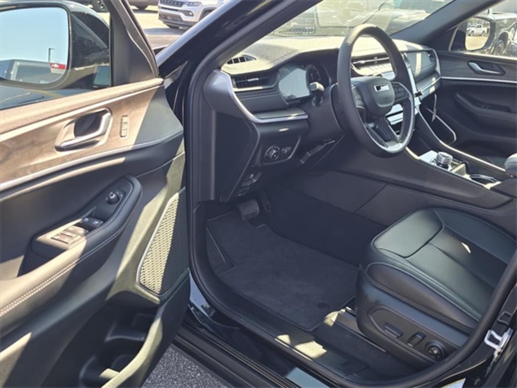 New 2026 Jeep Grand Cherokee L LIMITED 4X4 Sport Utility