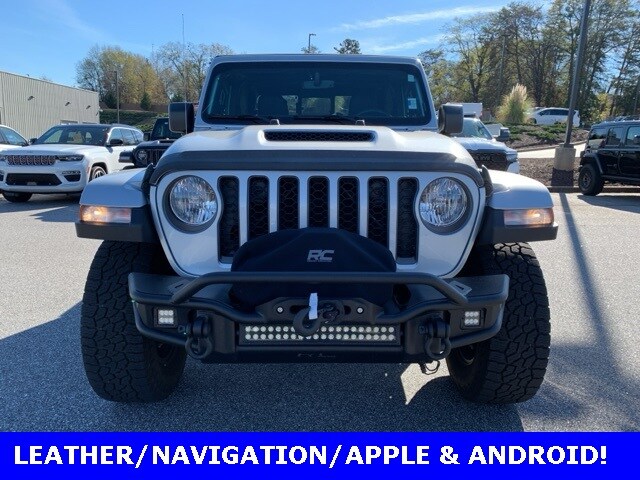 2023 Jeep Gladiator Mojave photo 2