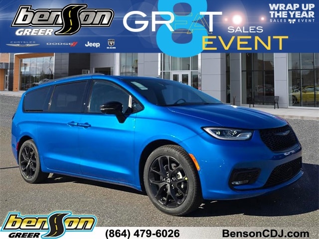 2026 Chrysler Pacifica Select's photo