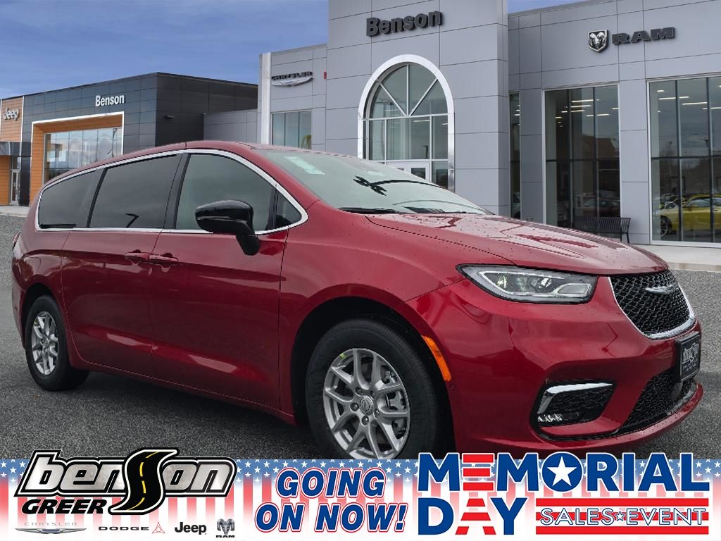 2026 Chrysler Pacifica Select's photo