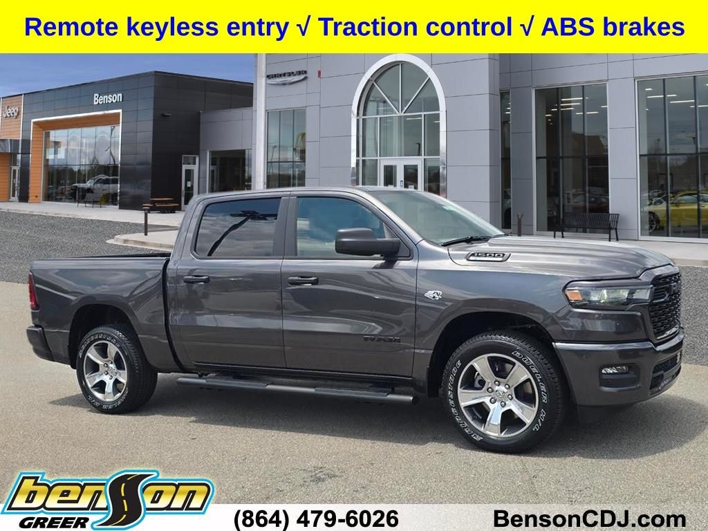 New 2026 Ram 1500 EXPRESS CREW CAB 4X4 5'7 BOX Pickup