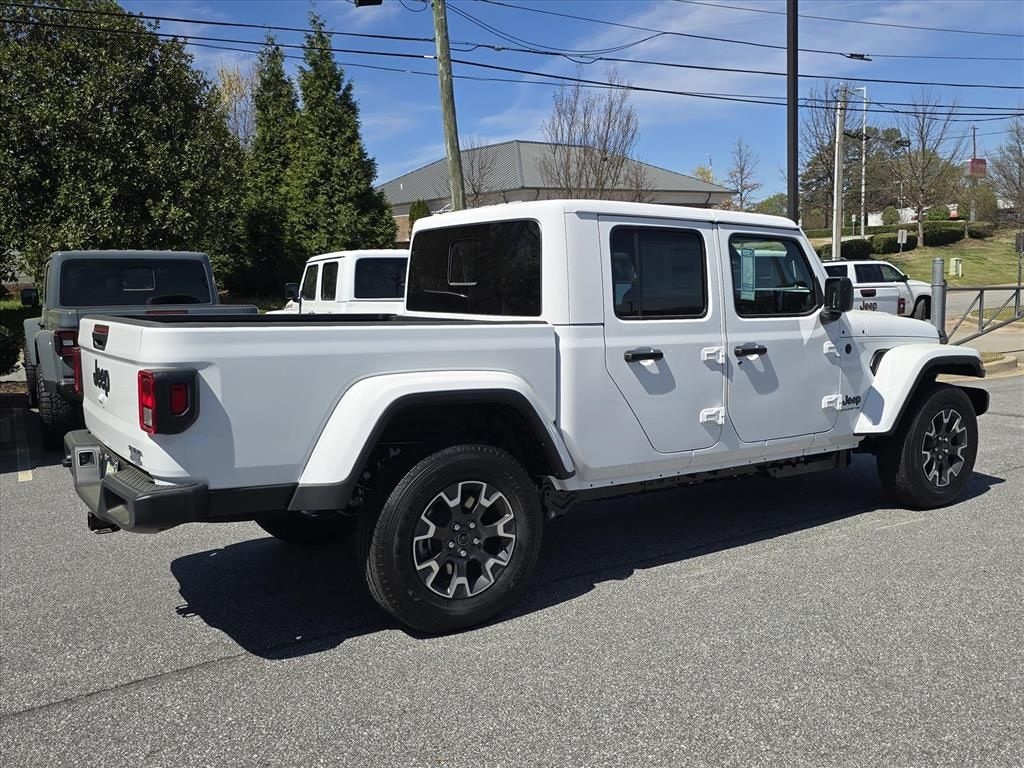 New 2026 Jeep Gladiator SAHARA 4X4 Pickup