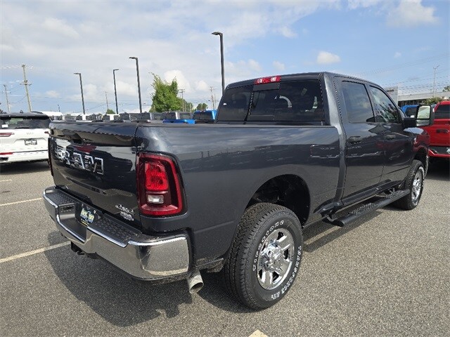 2025 Ram 2500 Tradesman photo 3