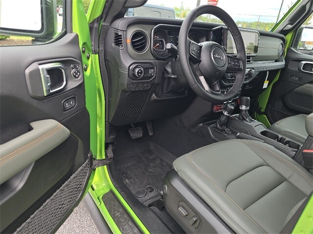 2025 Jeep Gladiator Mojave photo 4